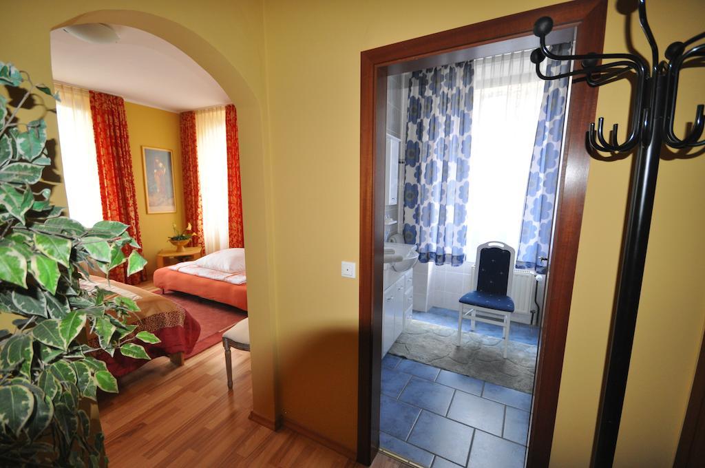 Hotel Restaurant "Athen" Münstermaifeld Eksteriør bilde