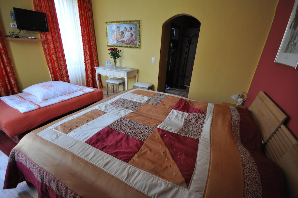Hotel Restaurant "Athen" Münstermaifeld Eksteriør bilde