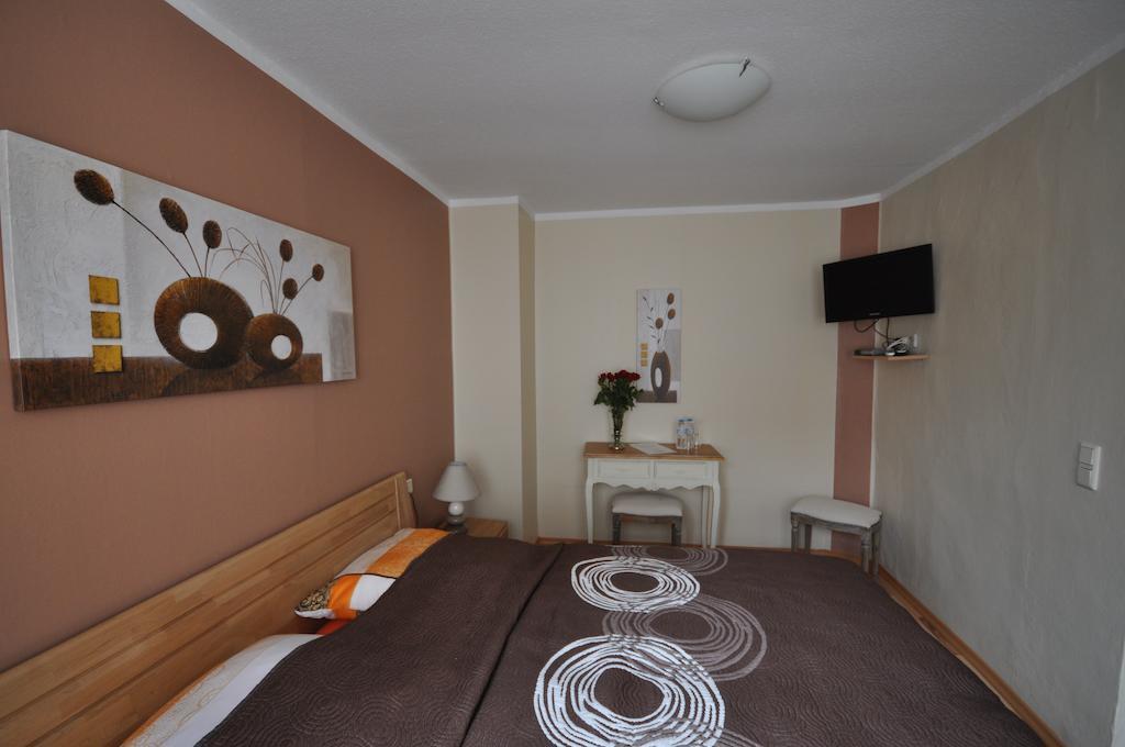 Hotel Restaurant "Athen" Münstermaifeld Eksteriør bilde
